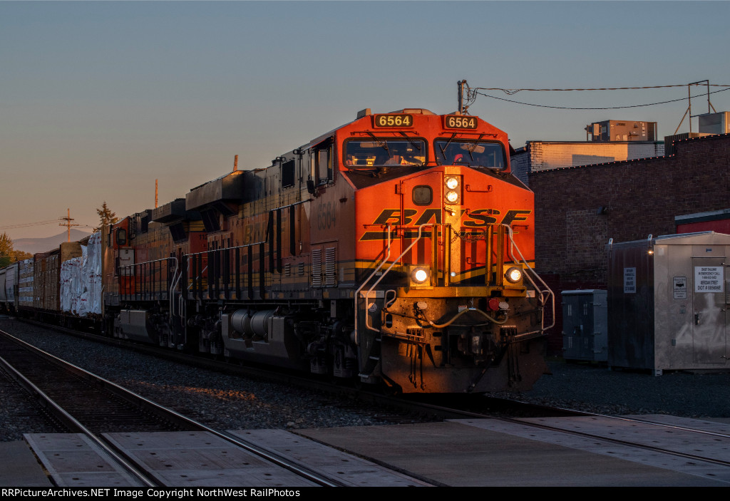 BNSF 6564